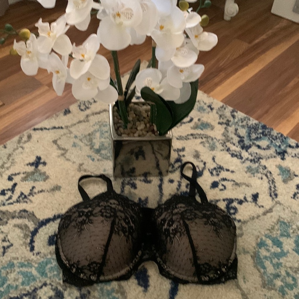 Gillian & O’Malley Bra 38D black Lace Wired with padding